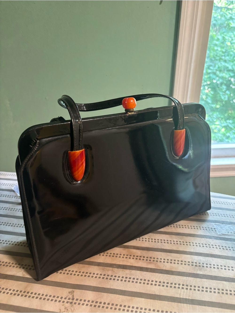 Vintage 1950’s Black Patent Frame-Top Handbag with Bakelite Accent